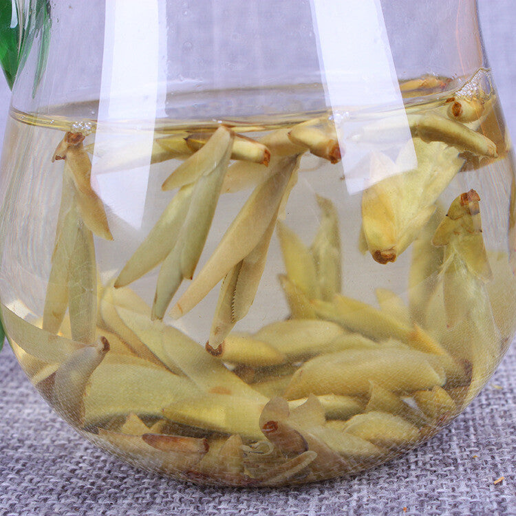 批发云南茶叶 大雪山 明前早春茶白芽苞 古树白芽孢 普洱茶生茶