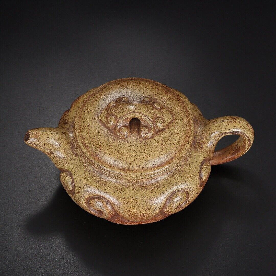 Chinese Yixing Zisha Clay Handmade Exquisite Teapot (仿古如意(高温窑变) 底款:周桂珍)