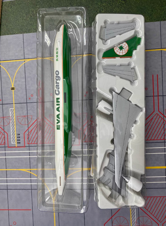 1:200 32CM Eva Air Cargo Boeing 777F Aircraft Plane ABS Plastic Airplane Model