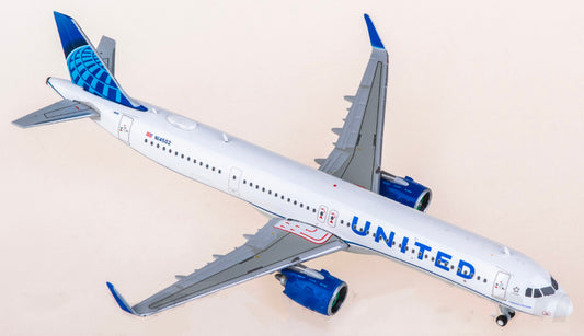 1:400 Geminijets United Airlines Airbus A321neo Passenger Airplane Diecast Model