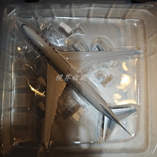 1:400 JC Wings Qatar Boeing 747-8F Airplane Diecast Aircraft Plane Model