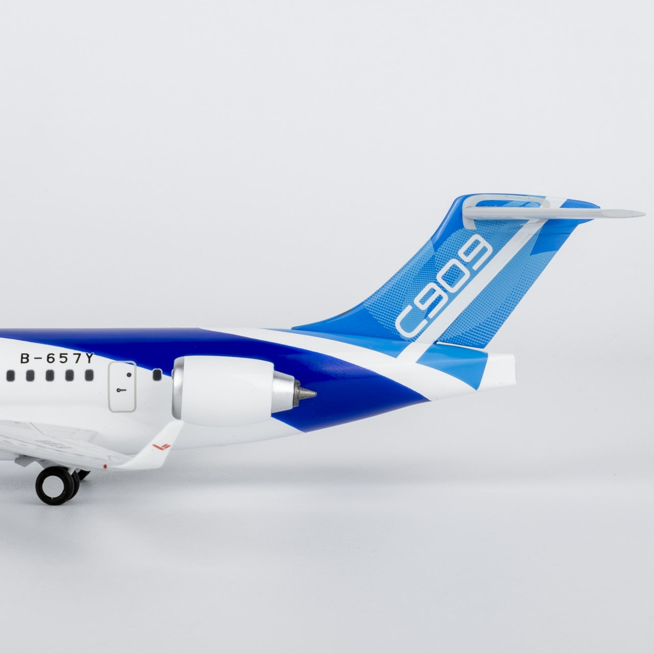 1:400 NGmodels Comac C909 Passenger Airplane Diecast Plane Model Collection
