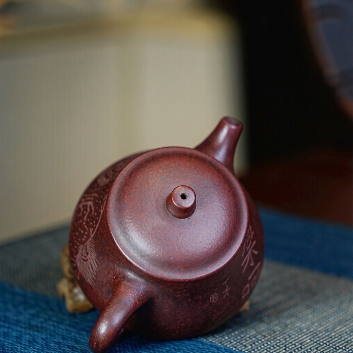 Handmade Yixing Iron Red Clay Teapot 180cc Double-Side Carved Kung Fu Pot