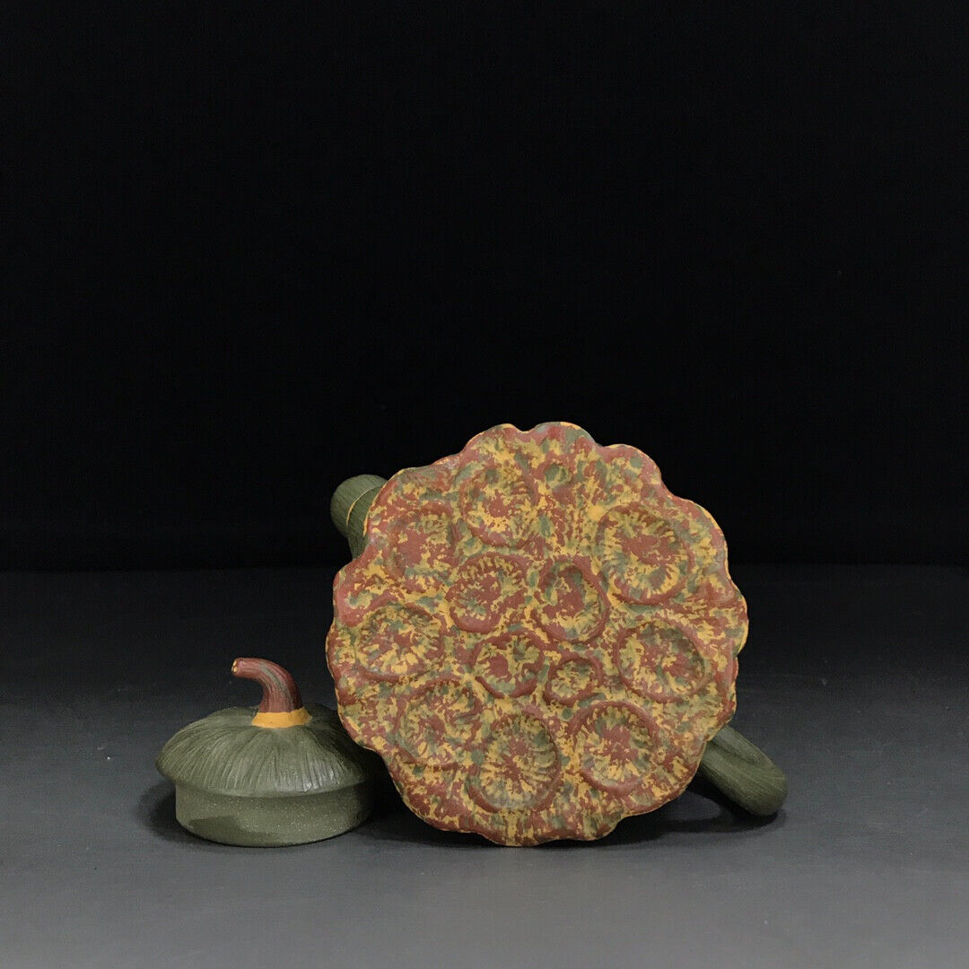 Chinese Yixing Zisha Clay Handmade Exquisite Teapot (:莲子 底款:王镇学)