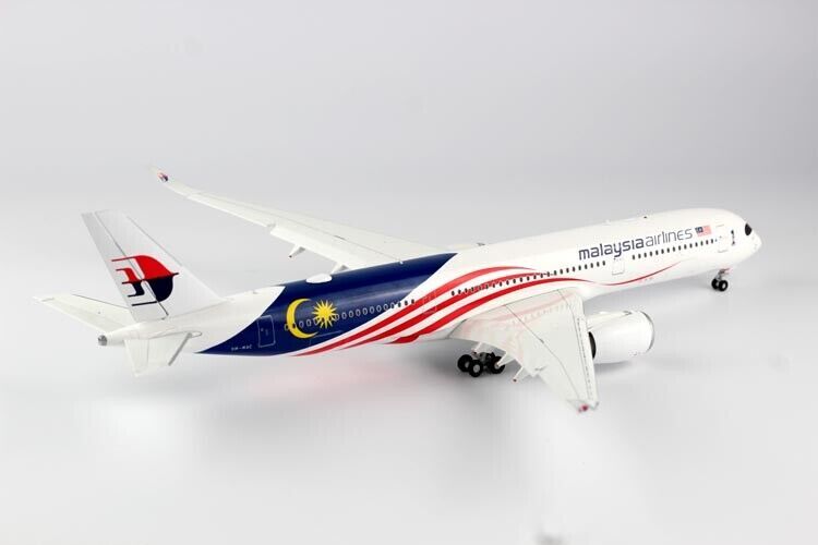 1:200 33CM JC WINGS Malaysia AIRLINES A350-900 Airplane Flap Down Diecast Model