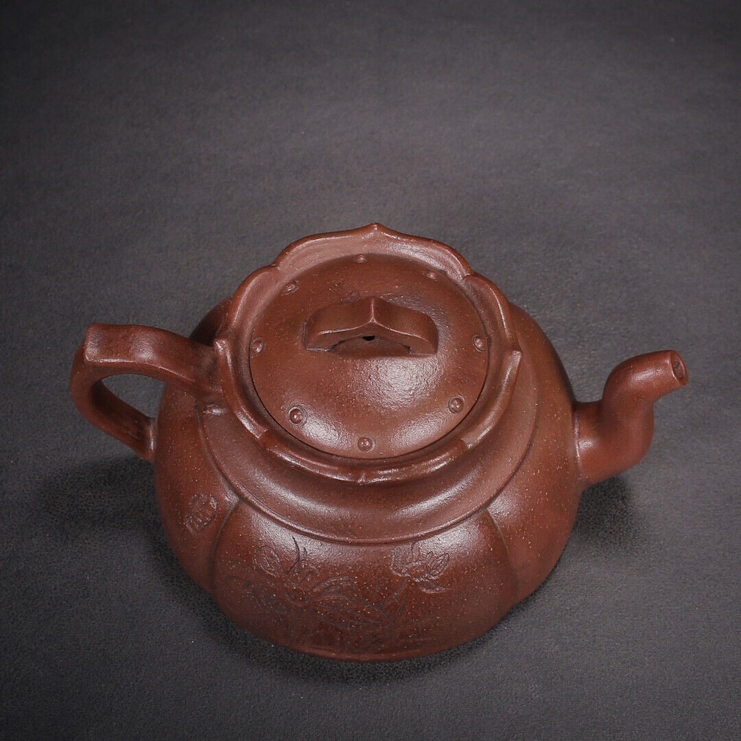 Chinese Yixing Zisha Clay Handmade Exquisite Teapot(清趣 底款:周桂珍)