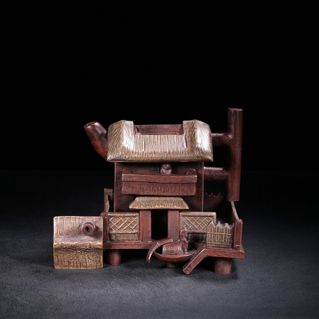 Chinese Yixing Zisha Clay Handmade Exquisite Teapot(草房 底款:大清乾隆年制)