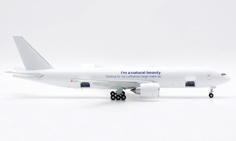 1:200 JC Wings Lufthansa Cargo B777-200LRF Airplane Diecast Aircraft Model