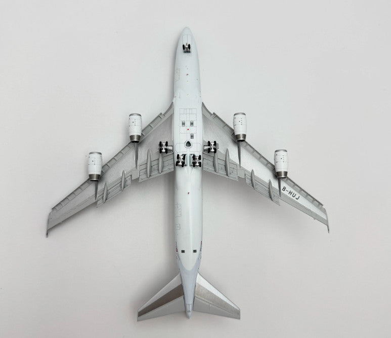 1:400 YY Wings CATHAY PACIFIC BOEING 747-400 Flap Down Airplane Diecast Model
