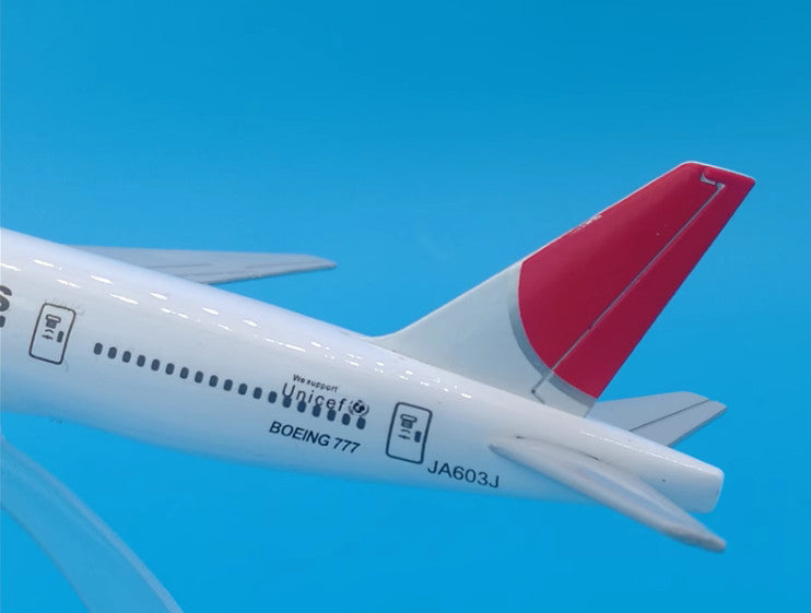 16cm JAPAN AIRLINES BOEING 777 Passenger Airplane Diecast Aircraft Plane Model