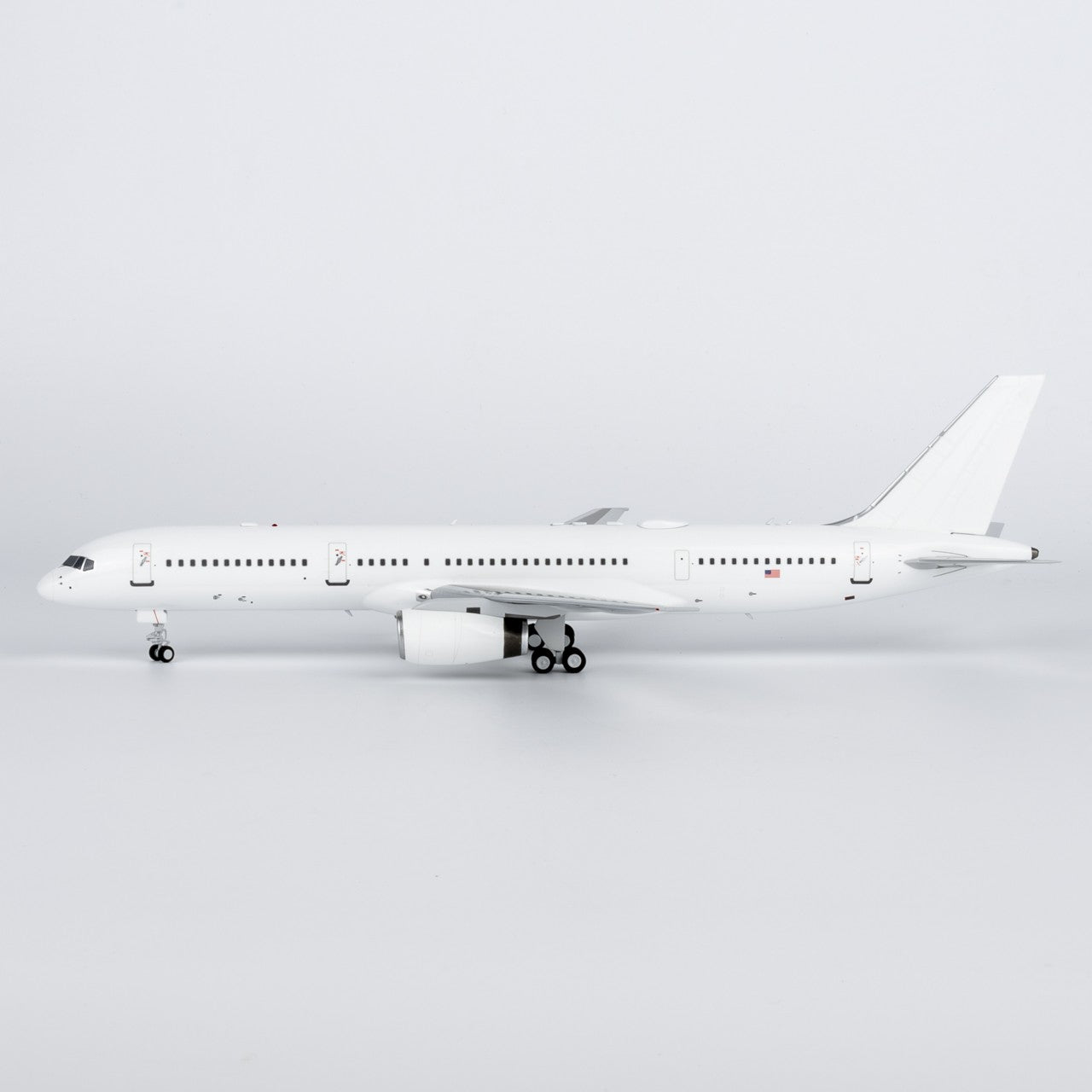 1:200 NGmodels USAF Boeing 757-200 C-32B Passenger Airplane Diecast Plane Model