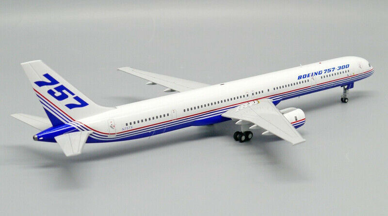 1:200 28CM JC Wings BOEING 757-300 Passenger Airplane Diecast Aircraft Model