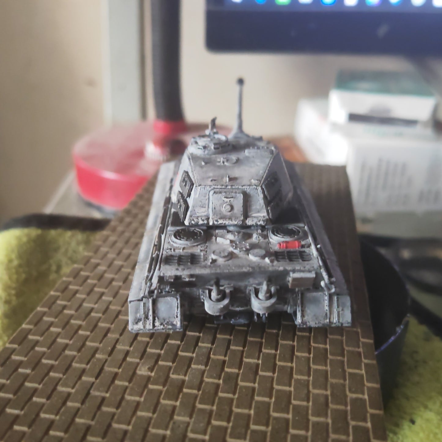 1:72 Scale WW II Germany The King Tiger Heavy Tank Tank Model Painted Finished