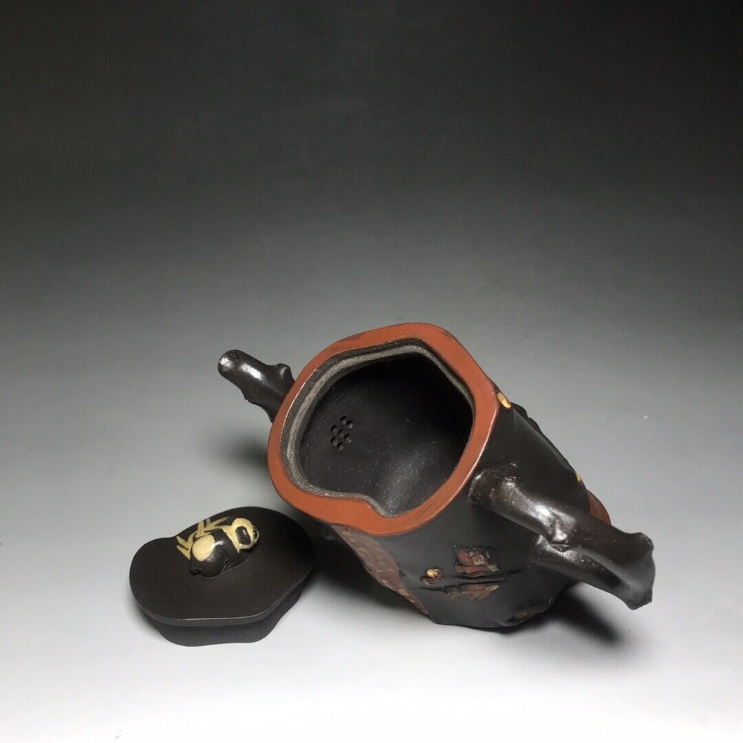 Chinese Yixing Zisha Clay Handmade Exquisite Teapot(熊猫壶 底款:蒋蓉)