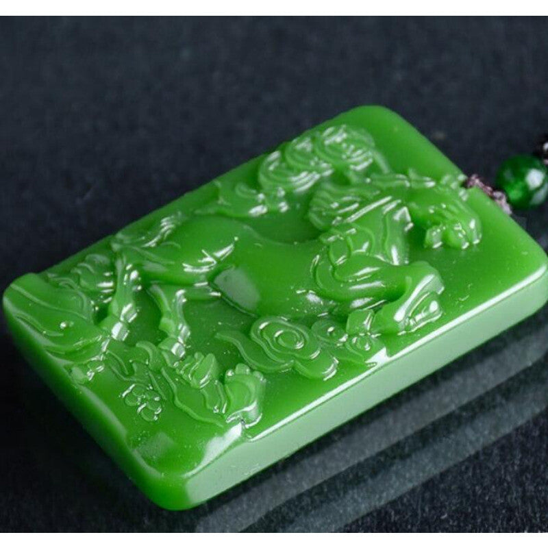 New Green Jade Pendant Jasper horse Natural jewelry statue Amulet
