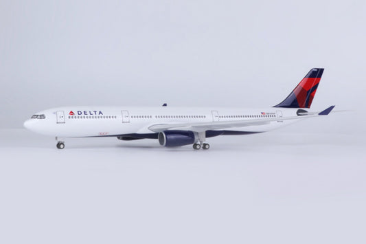 47CM 1:135 DELTA AIRBUS A330 Passenger Aircraft Landing gears Resin Plane Model