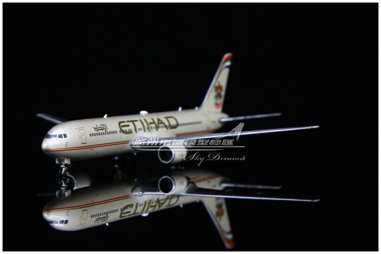 1:400 Phoenix ETIHAD BOEING 767-300ER Passenger Airplane Diecast Aircraft Model