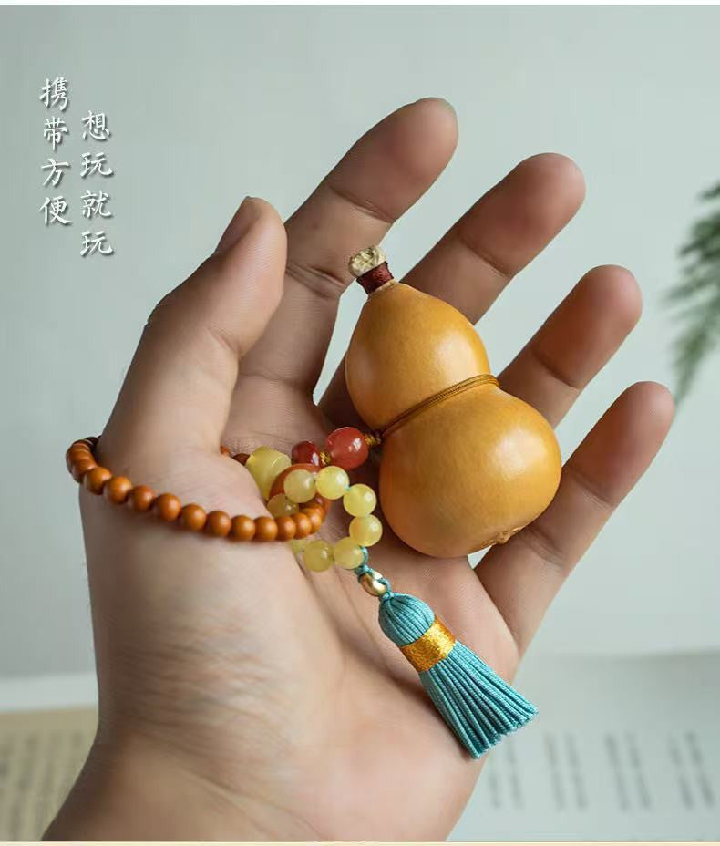 Natural Small Gourd Hand Twisted Handle Piece Gourd Pendant