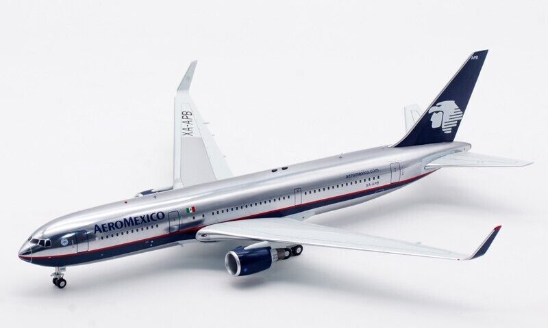 1:200 28CM InFlight AEROMEXICO BOEING 767-300ER Passenger Airplane Diecast Model