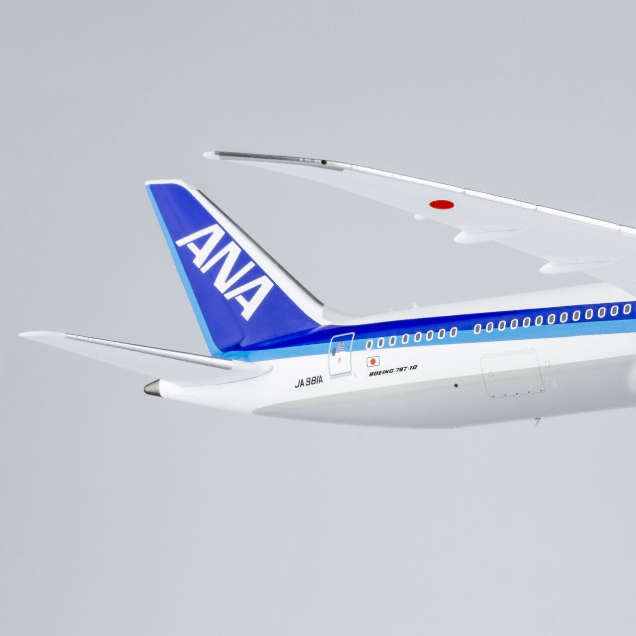 1:400 NG models ANA Plane Boeing 787-10 Diecast Aircraft Model