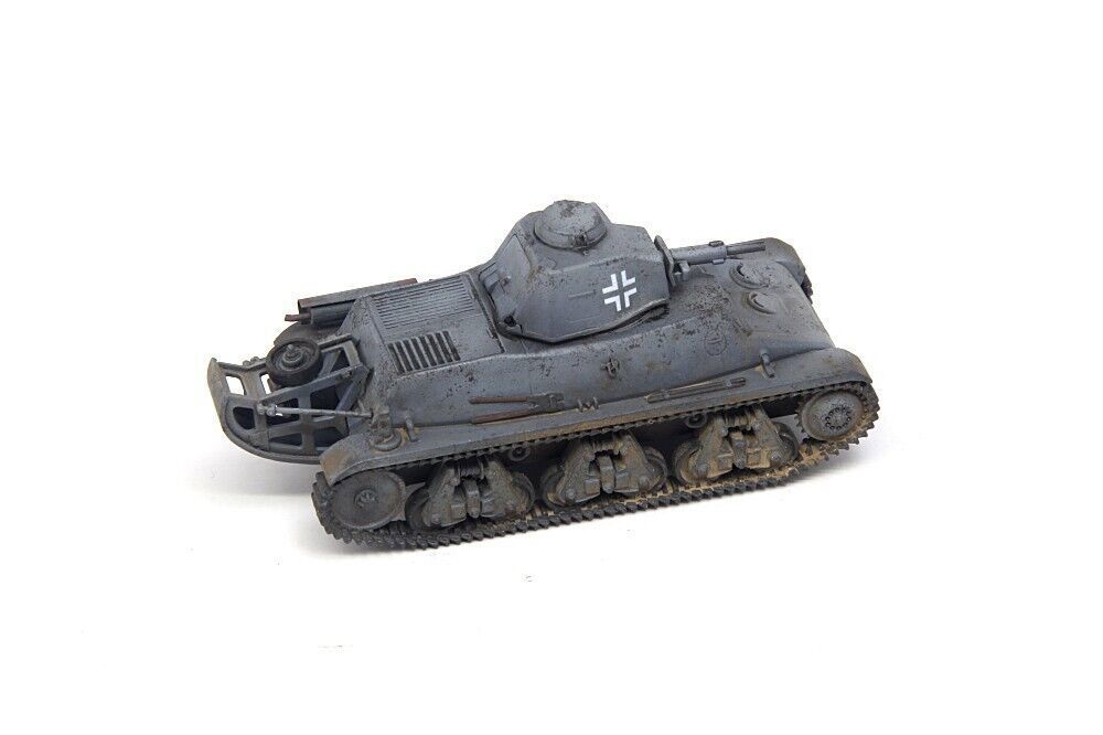 S-Model 1/72 CP0007 German 38H735(f) Light Tank Finished Static Model Ornament