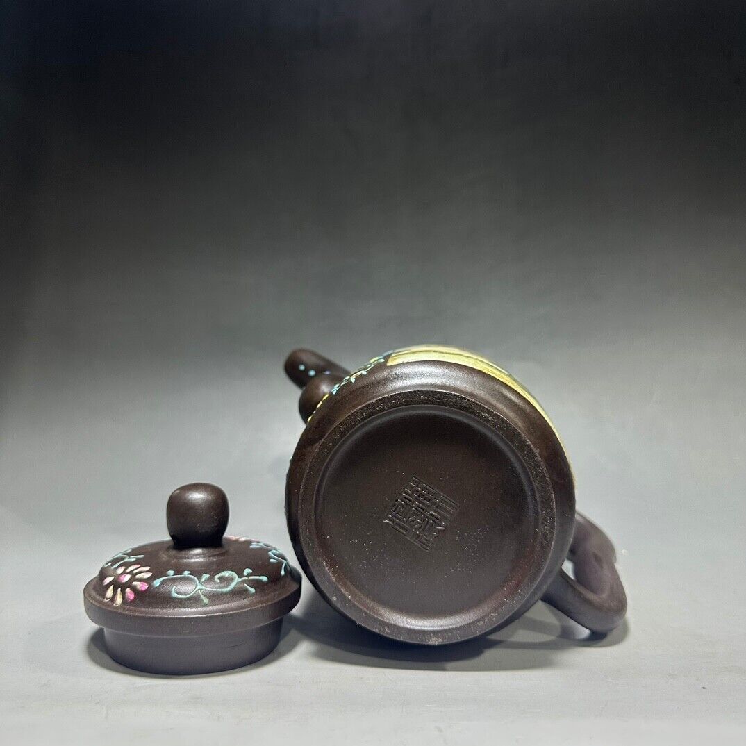 Chinese Yixing Zisha Clay Handmade Exquisite Teapot (吉直壶 底款:陈鸣远)