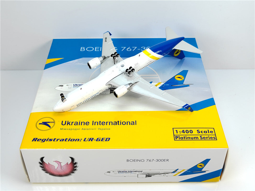 1:400 Phoenix Ukraine International B767-300ER Airplane Diecast Aircraft Model