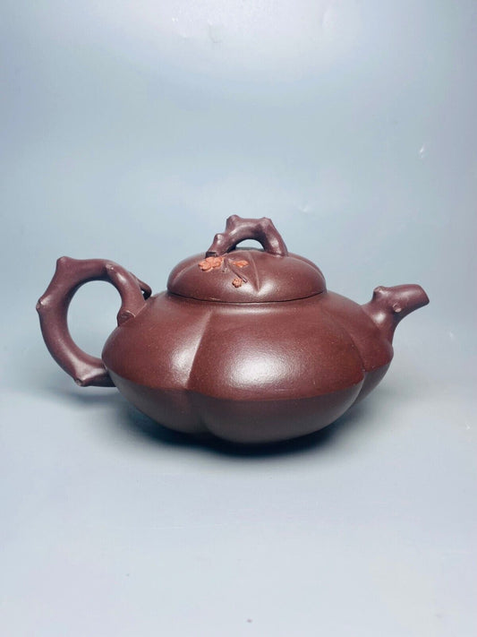 Chinese Yixing Zisha Clay Handmade Exquisite Teapot (筋纹梅香 底款:李云春)