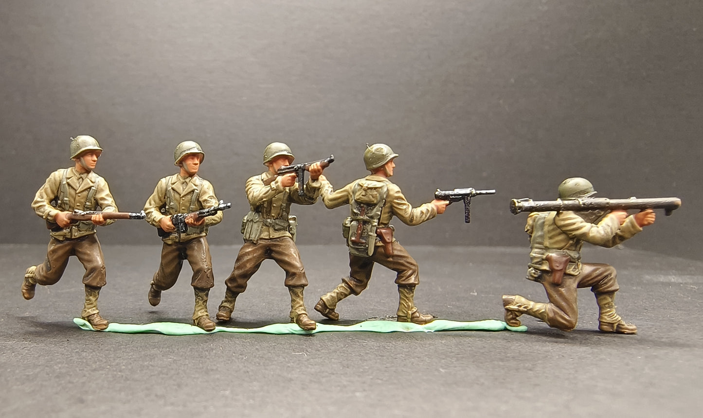 1/72 5Pcs World War II US Infantry Soldier Model