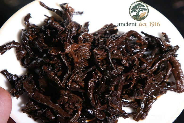 357g Golden Peacock Special Grade * 2012 Li Ming Spark Pu-erh Puer Tea Cake
