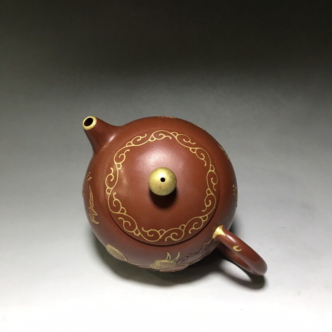 Chinese Yixing Zisha Clay Handmade Exquisite Teapot (西施壶 底款:周桂珍)