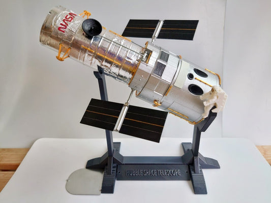 1/72 Scale Hubble Space Telescope HST Model Painted Toy Gifts