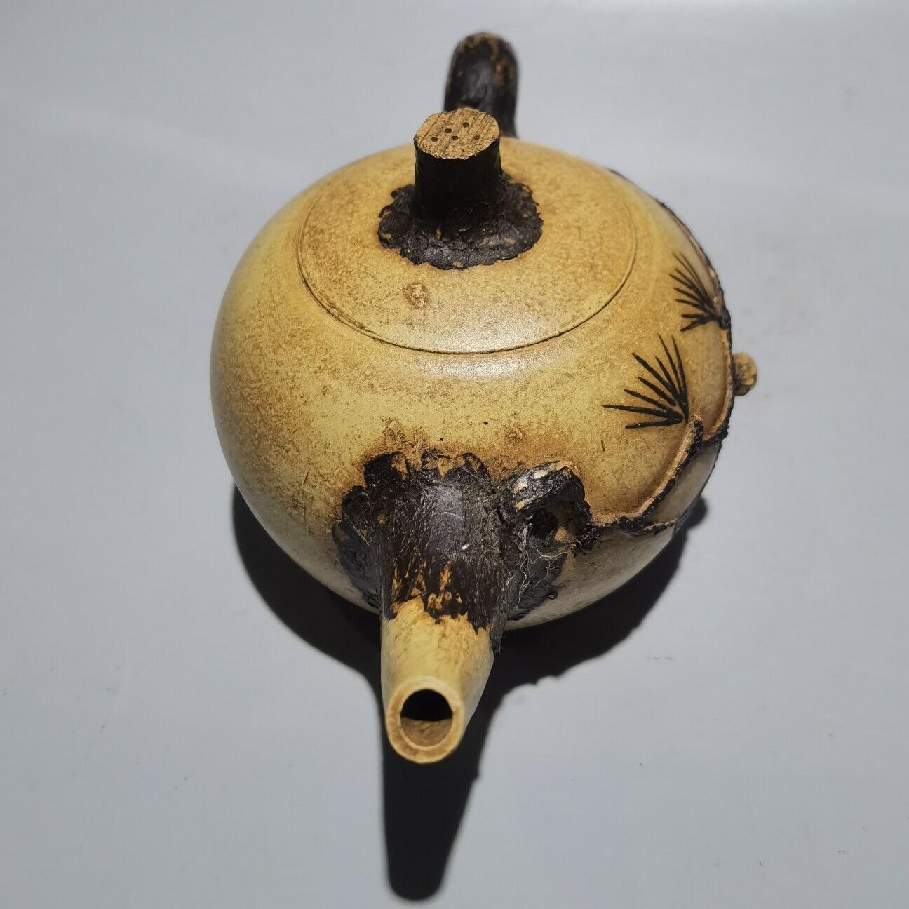 Chinese Yixing Zisha Clay Handmade Exquisite Teapot(松针壶 底款:汪寅仙 )