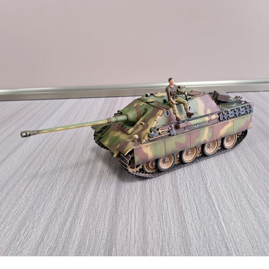 1/72 German Jagdpanther"/ Panzerjager V tank destroyer No. 144 finished model
