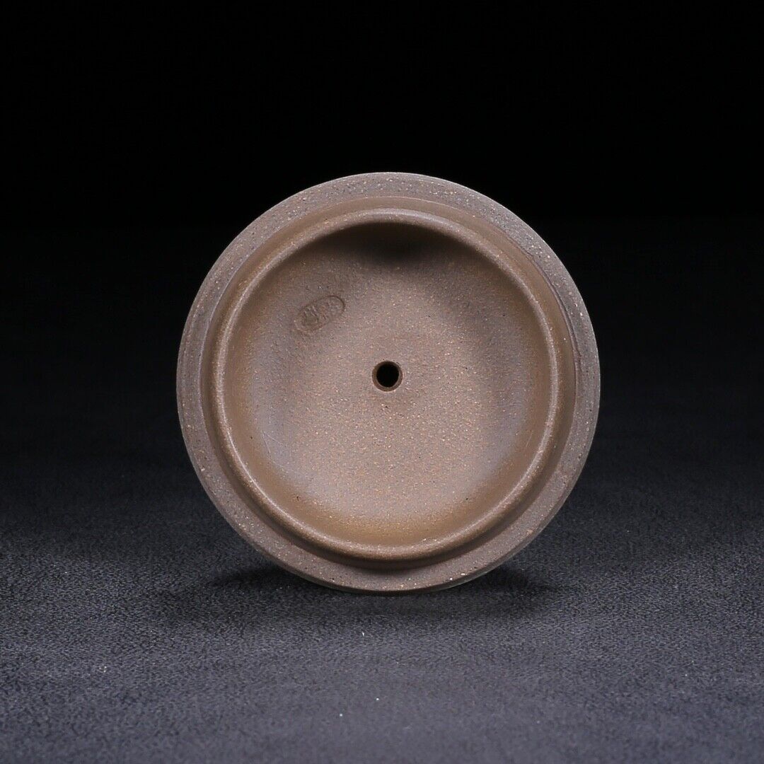 Chinese Yixing Zisha Clay Handmade Exquisite Teapot (梅花三弄 底款:周桂珍)