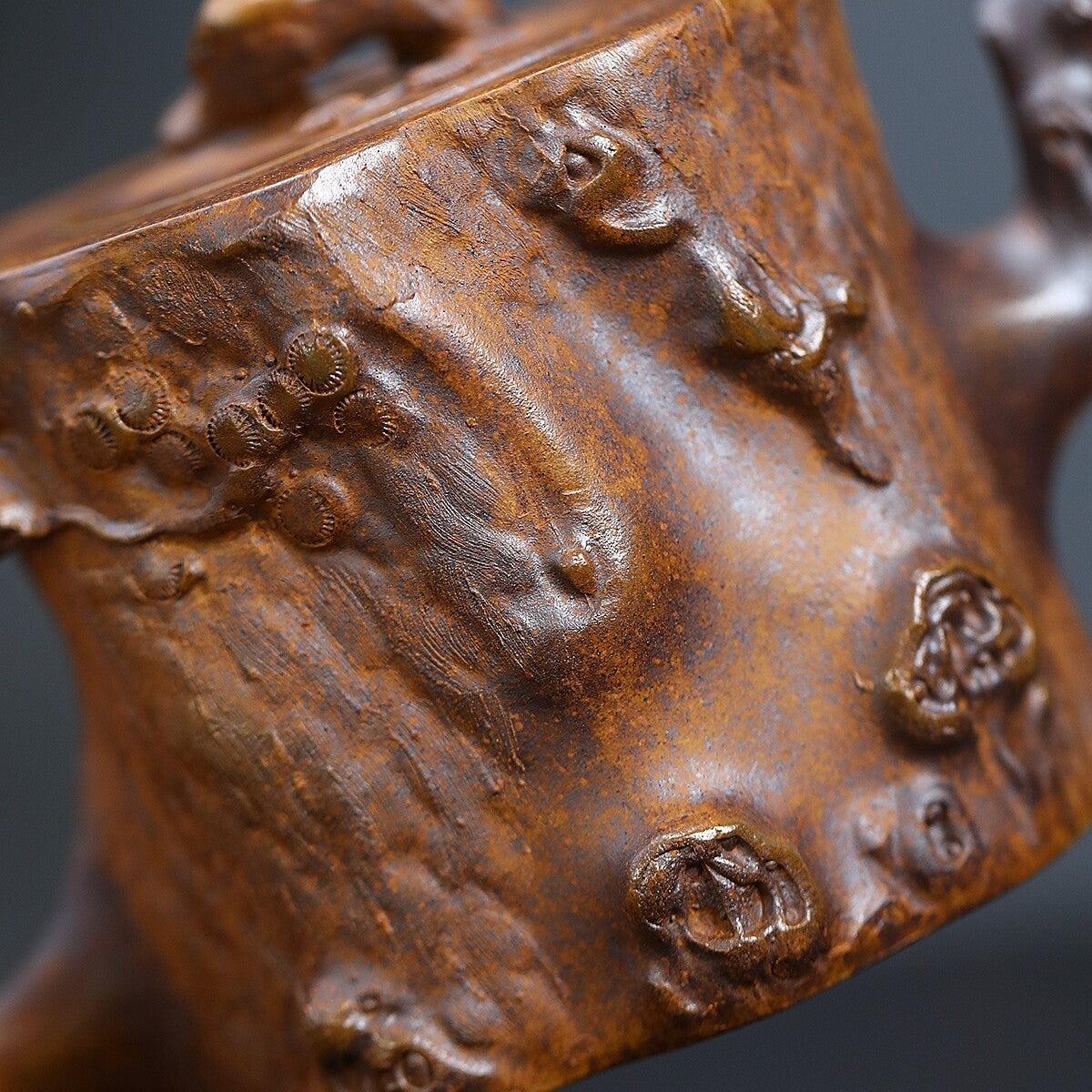 Full Handmade Teapot Chinese Real Yixing Zisha Clay Master Pot Biomimetic Device