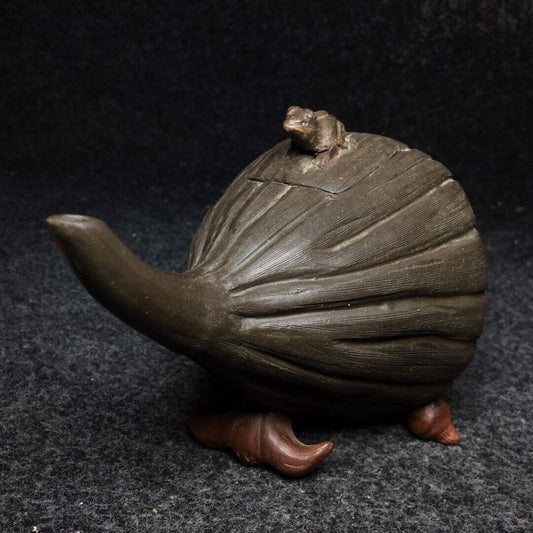 Chinese Yixing Zisha Clay Handmade Exquisite Teapot (呱呱来财 底款:)