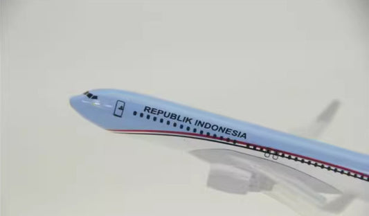 16cm REPUBLIK INDONESIA BOEING 737 Passenger Plane Diecast Aircraft Metal Model