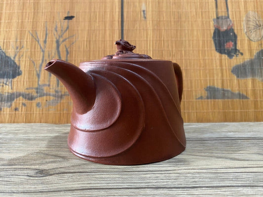 Chinese Yixing Zisha Clay Handmade Exquisite Teapot(壶 底款:顾景舟)