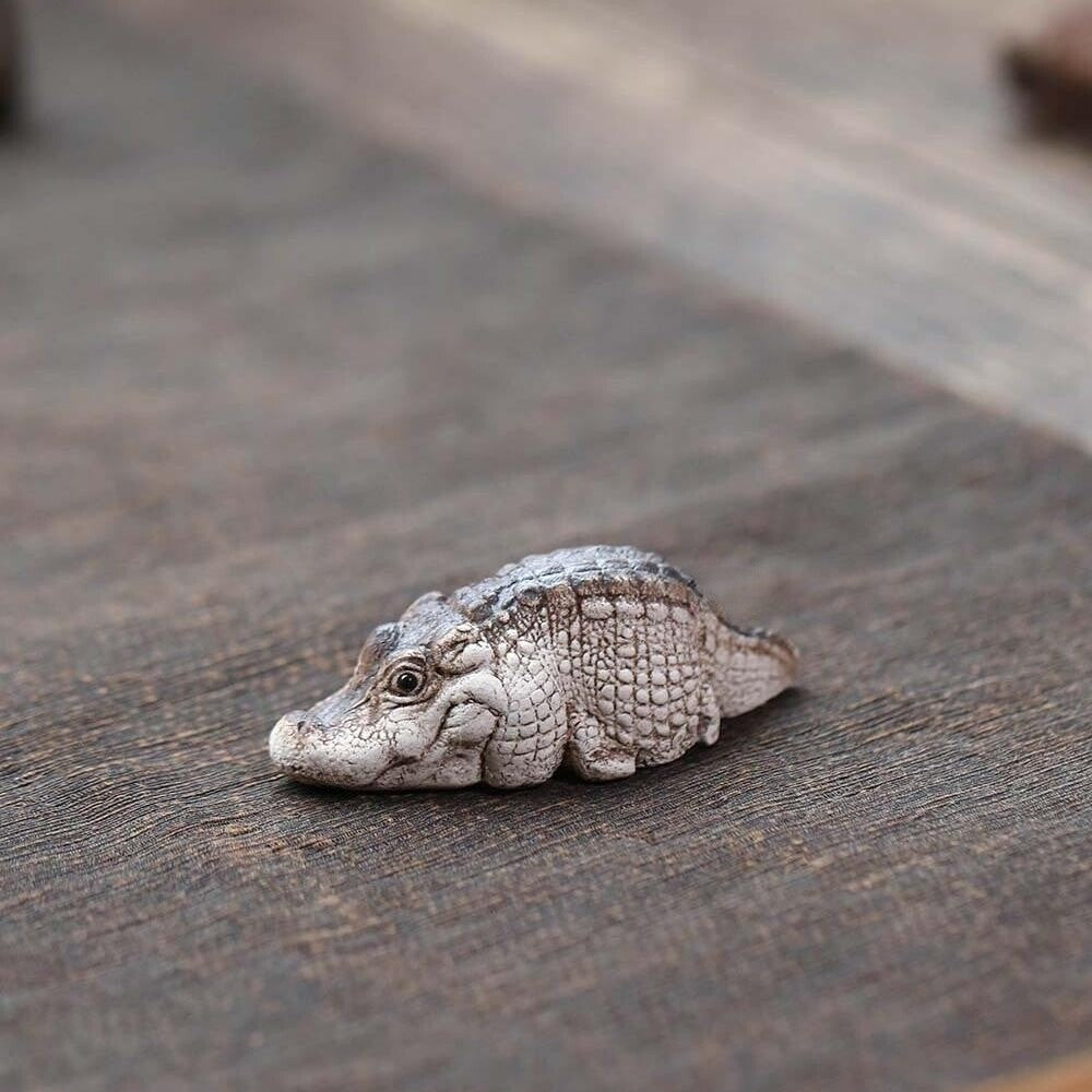 Handmade Artware Tea Pet Alligator Statue Small Size Purple Clay Table Ornament