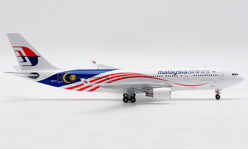 JC Wings Malaysia Airlines A330-200 9M-MTZ 1:200 DIECAST plane Pre-builded Model