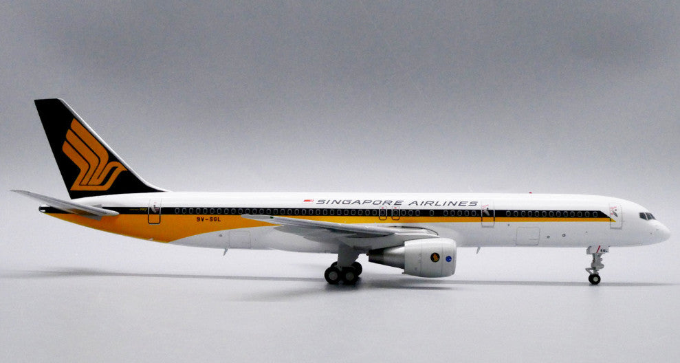 1:200 JC Wings SINGAPORE AIRLINES BOEING 757-200 Passenger Plane Diecast Model