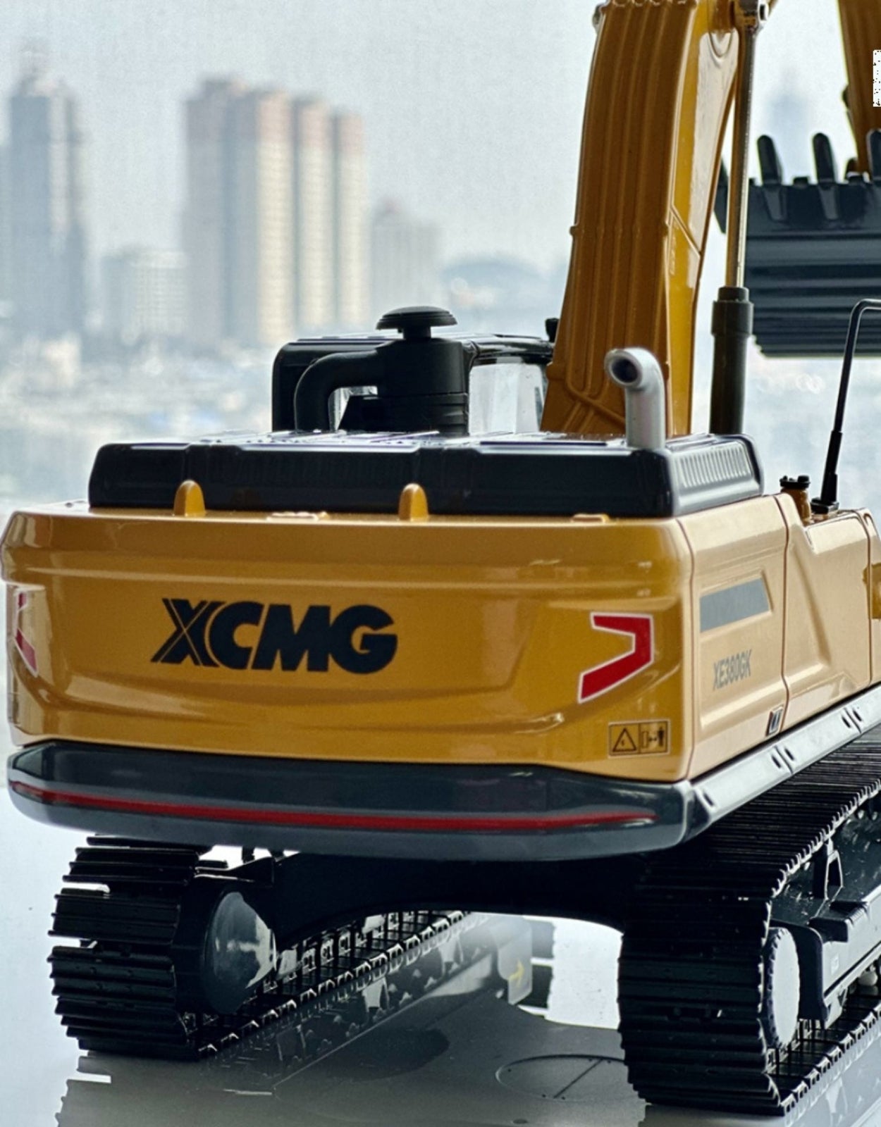 1:30 XCMG XE380GK Excavator Construction Machinery Equipment Diecast Model