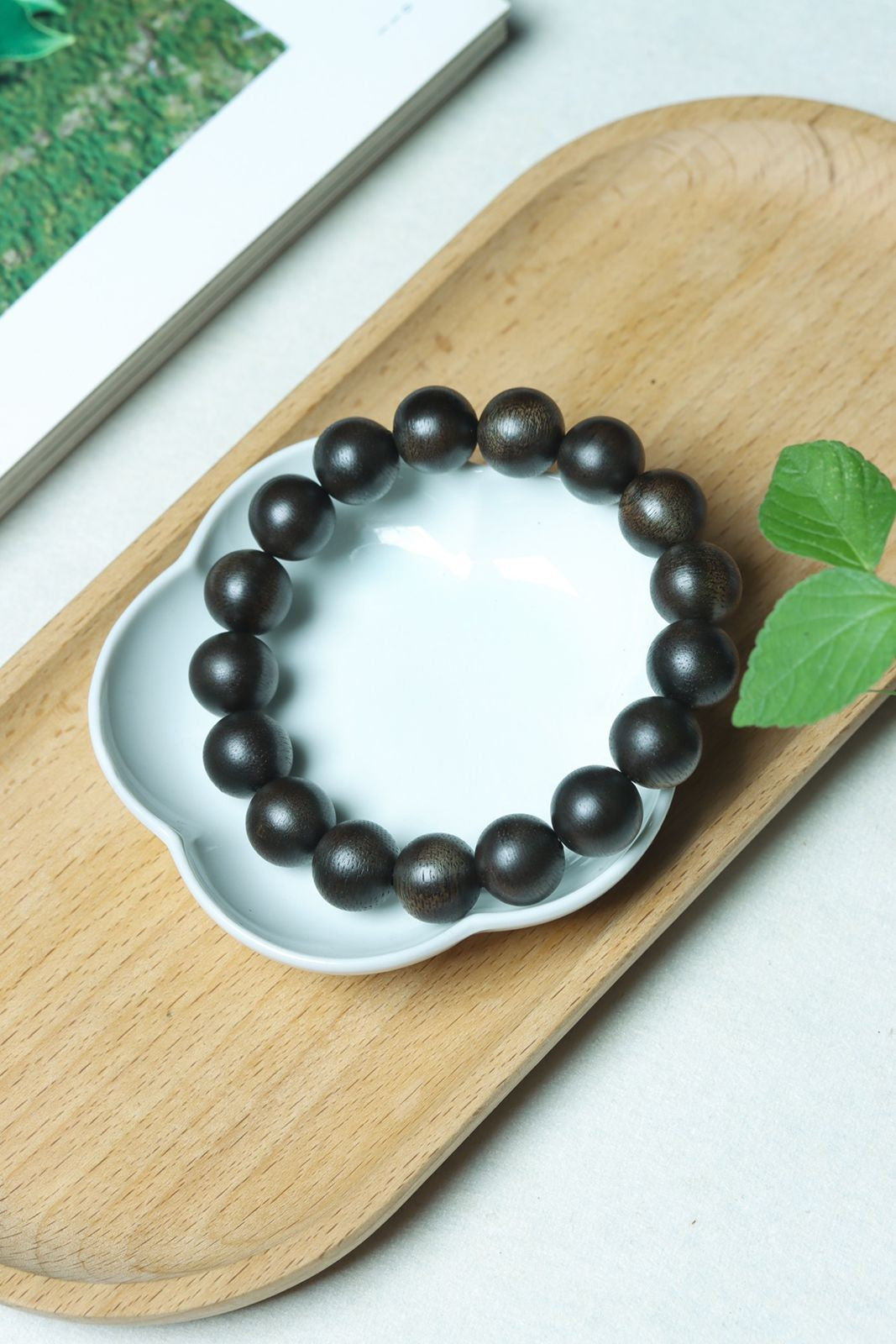 12mm Chinese Natural Eaglewood Handmade Exquisite Bracelets 30641