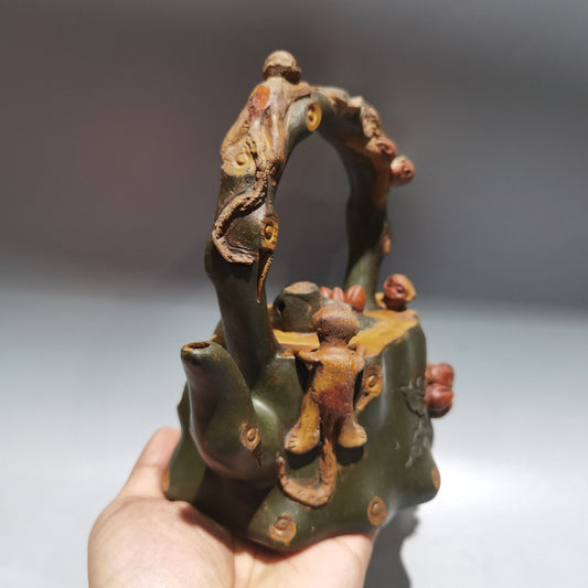 Chinese Yixing Zisha Clay Handmade Exquisite Teapot (灵猴提梁 低款:陈鸣远)