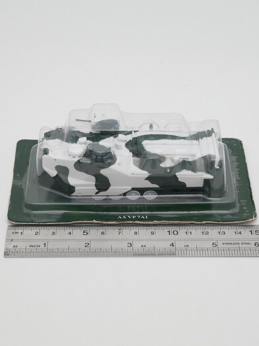 IXO 1/72 AAVP7A1 Tracked Amphibious Landing Troop Carrier Assault Tank Model