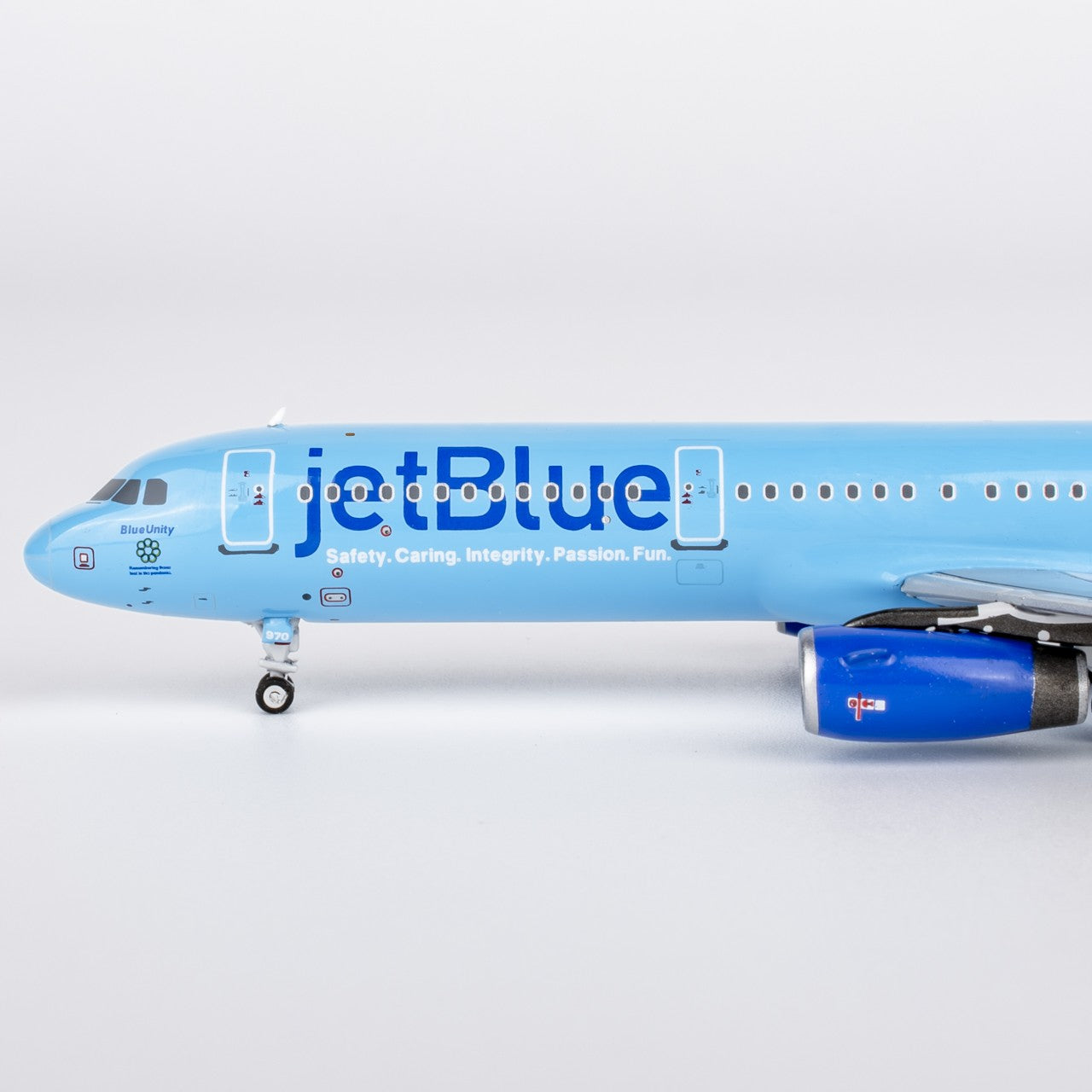 1:400 NGmodels JetBlue Airbus A321 Passenger Airplane Diecast Plane Model