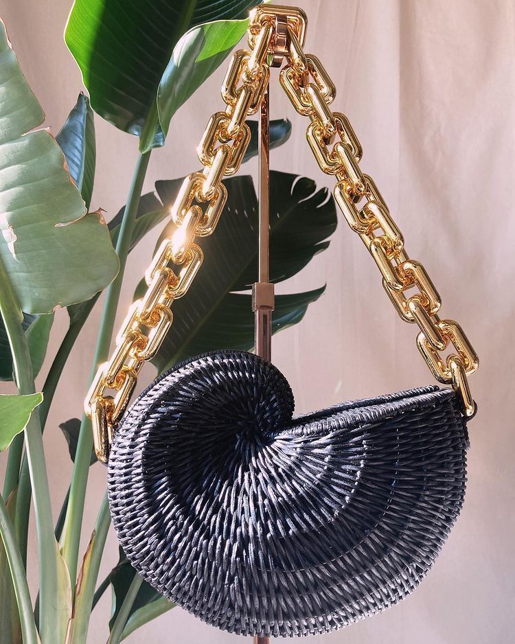 Thick Chains Women Shoulder Bag Woven Handbags Summer Beach Straw Bag Purse 1 PC