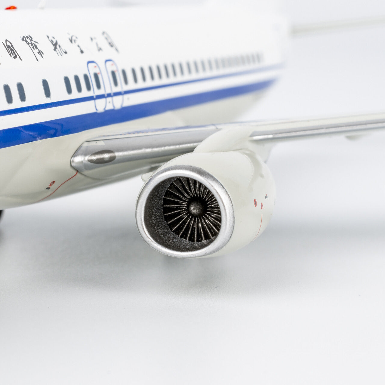 1:200 NG Models Air China Boeing 737-800 Passenger Diecast Aircraft Model