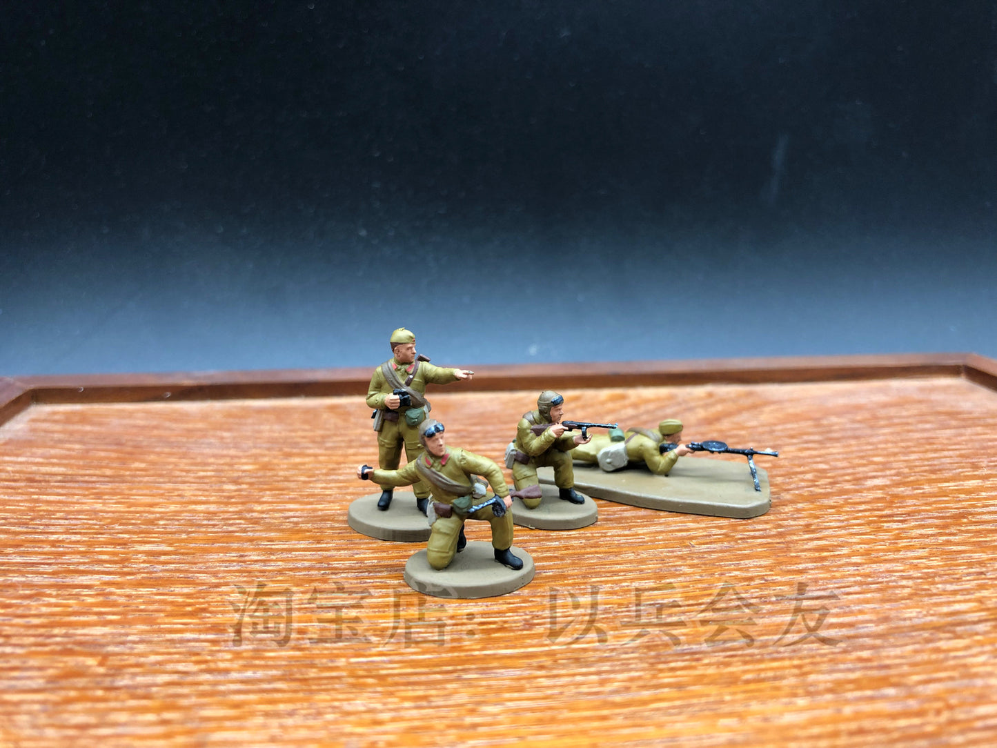 1/72 4Pcs World War II Soviet Parachute Soldier Model